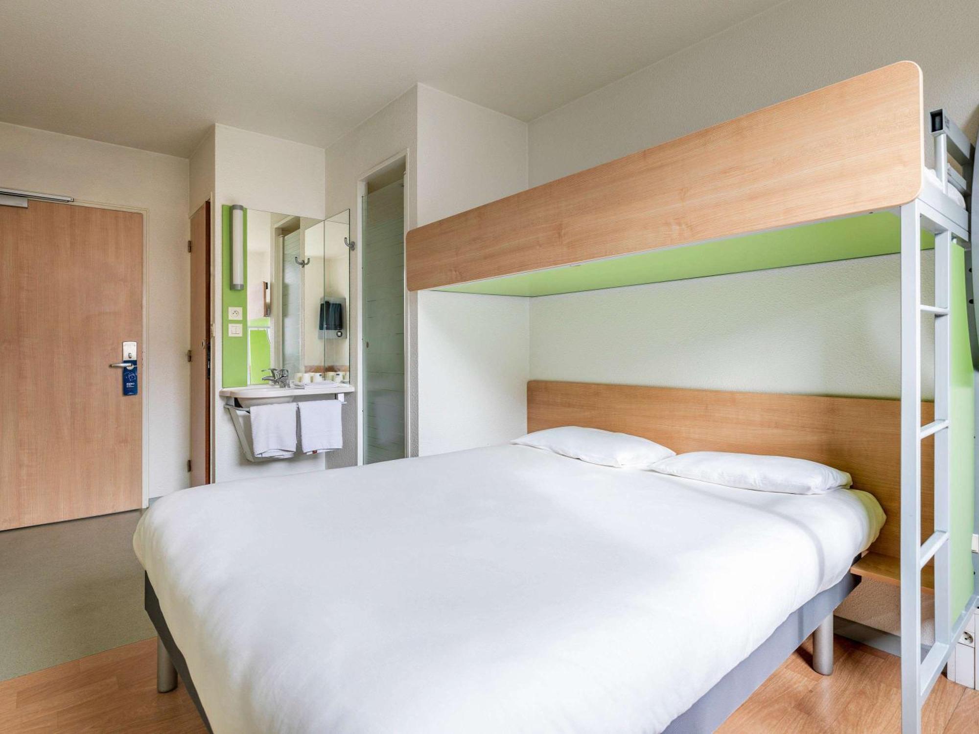 Ibis Budget Lyon Est Saint Quentin Fallavier Zewnętrze zdjęcie